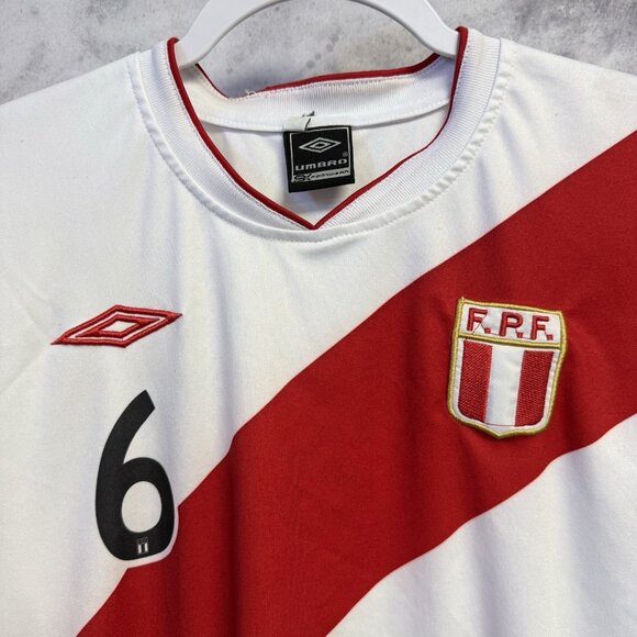 Peru FPF Umbro Soccer Jersey Mens Small White - Picture 3 of 15